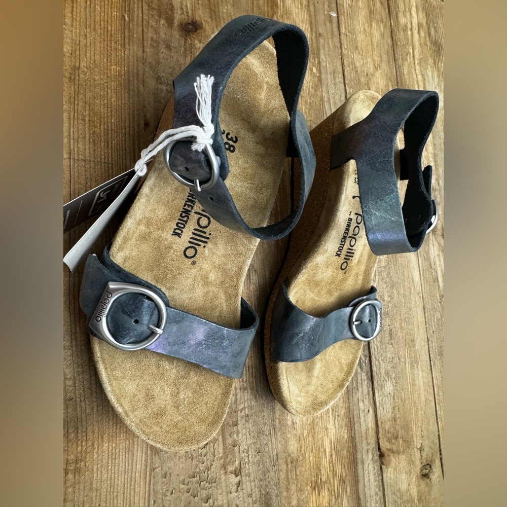 NEW Birkenstock Papillio Soley Ring-Buckle
Nubuk Leather EU 38 US 7 $150 - Picture 15 of 15